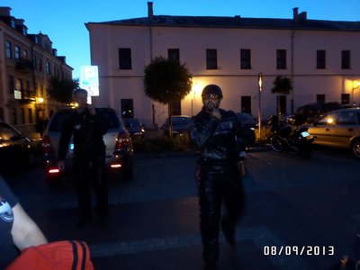 010.JPG
