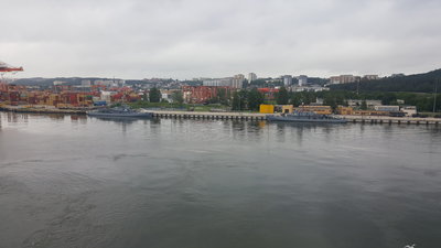 Widok z promu na Gdynię.