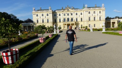 Ogród przed Pałacem